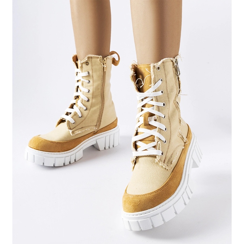 Cizme Crispiero izolate bej 2 Cizme Crispiero izolate bej 2