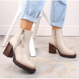 Botine de damă izolate bej și platformă Vinceza 58103 2