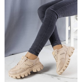 Adidași maro cu talpă masivă de la Inez 1 Adidași maro cu talpă masivă de la Inez 1