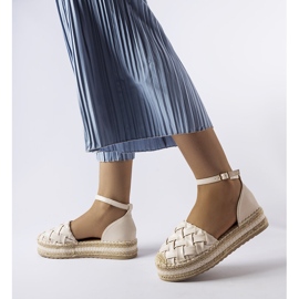 Espadrile cu platformă bej de la Gour 2 Espadrile cu platformă bej de la Gour 2
