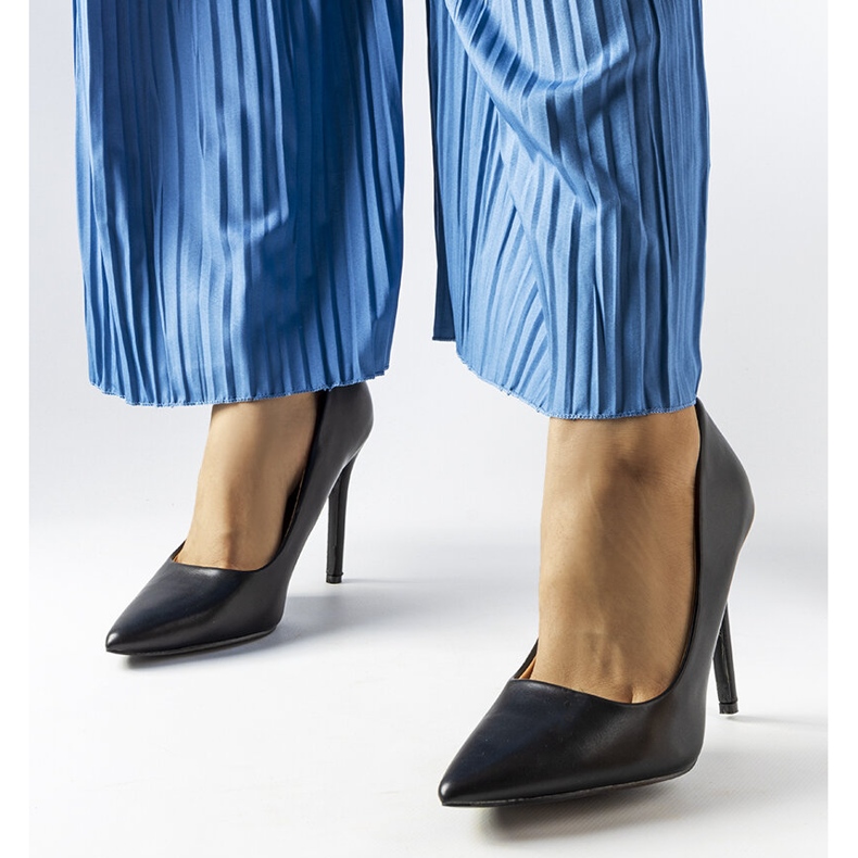 Tocuri înalte Delis clasice negre negru 1