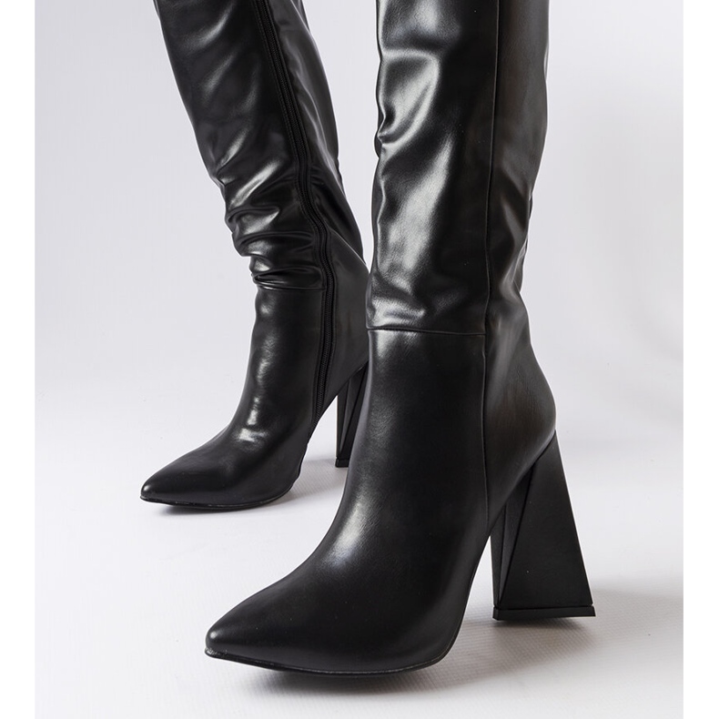 Cizme negre Medicina pe post negru 2 Cizme negre Medicina pe post negru 2