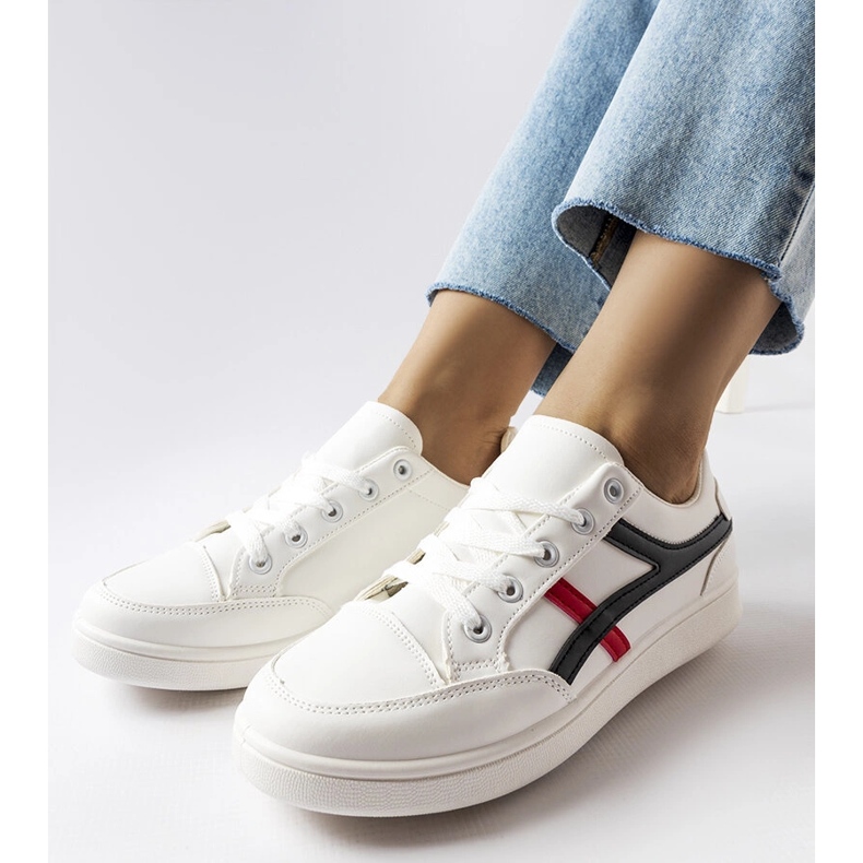 Tenisi albi plati de la Bonafous 1