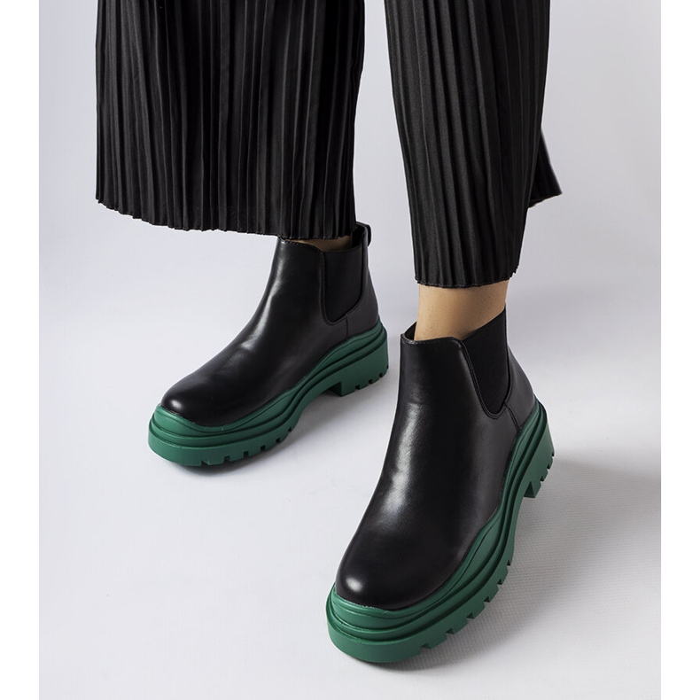 Botine negre pe o platformă Marinone colorată negru 1