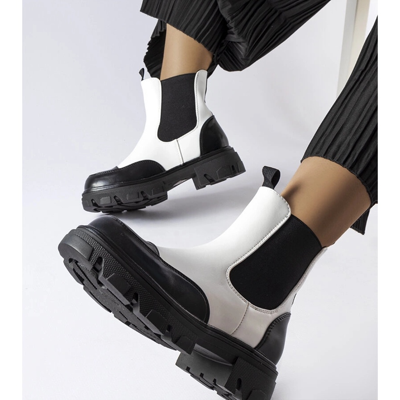 Inna Cizme slip-on alb-negru de la Albany 1