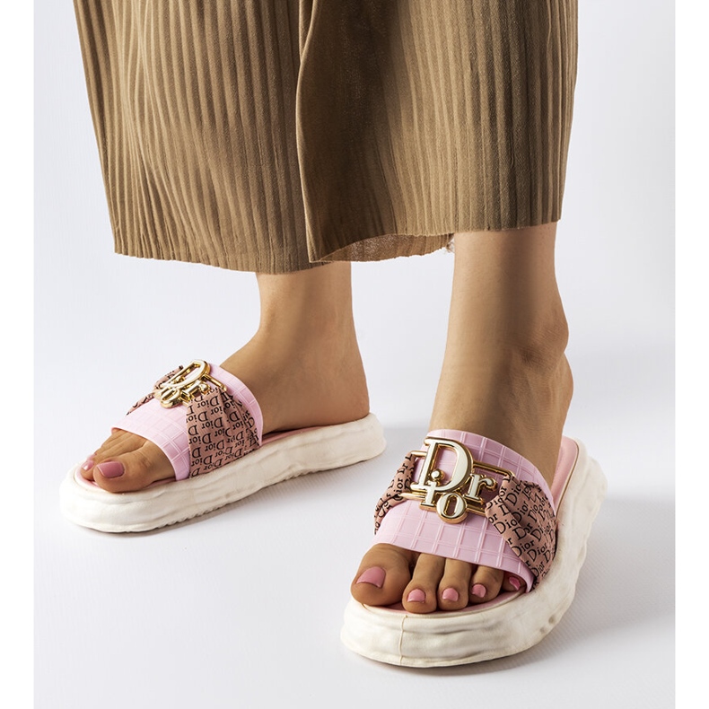 Tobogane decorative din cauciuc roz de la Bérard 1