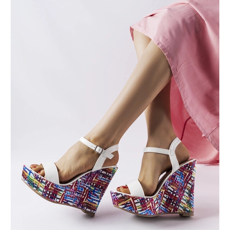 Sandale cu pană decorate fairmont albe 2