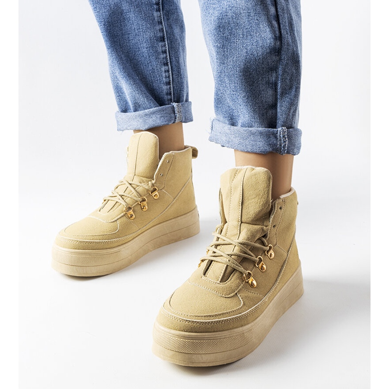 Cizme cu platformă cu șireturi bej de la Jolin 1 Cizme cu platformă cu șireturi bej de la Jolin 1