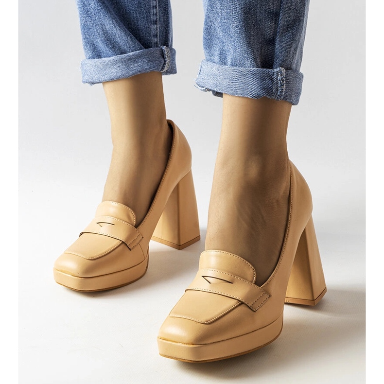 Pompe bej cu toc înalt de la Inès 1