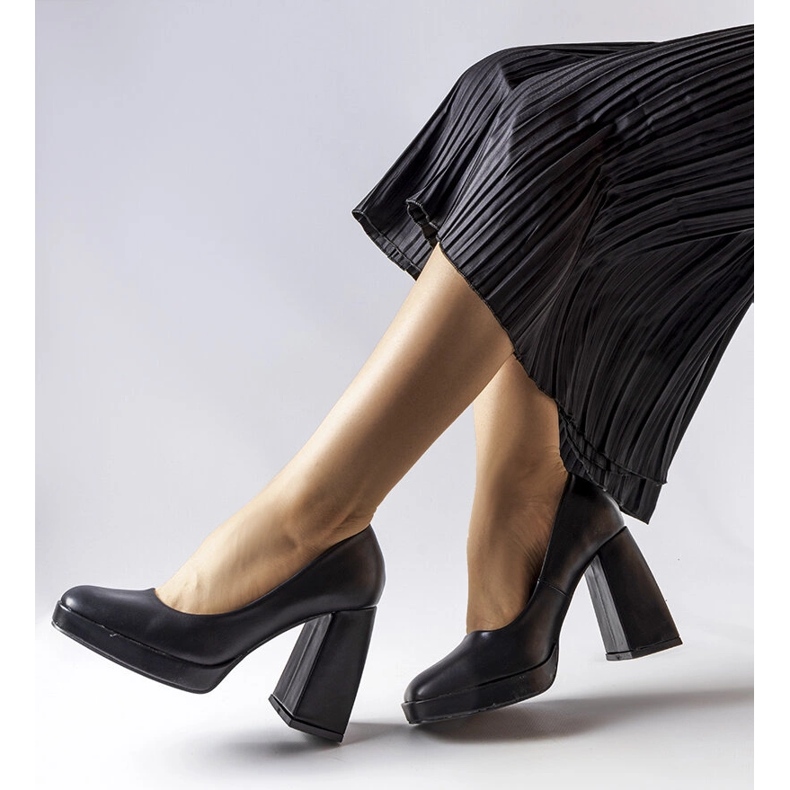 Pompe negre cu toc de la Mailly negru 1