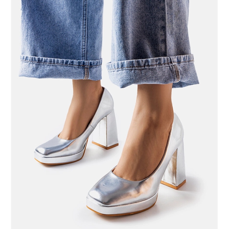 Pompe argintii cu toc înalt de la Mailly 1