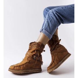 Inna Cizme maro cu pană de la Beausoleil 1