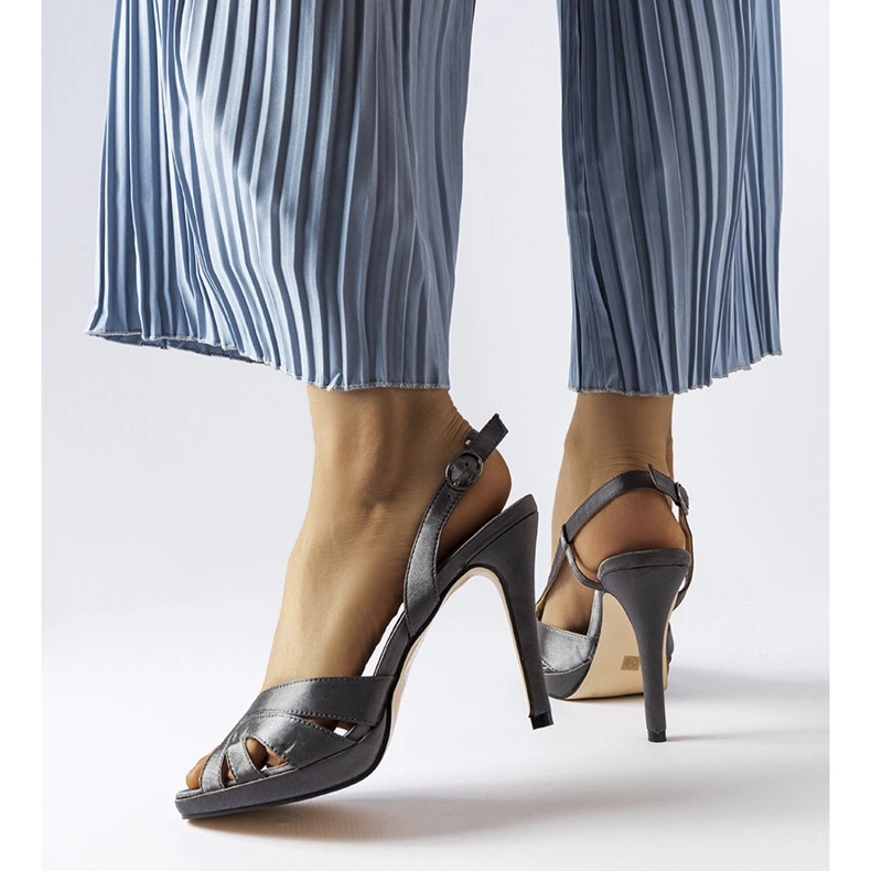 Sandale gri alpaca cu toc inalt 1