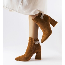 Botine maro cu zirconi de la Liviana 1 Botine maro cu zirconi de la Liviana 1