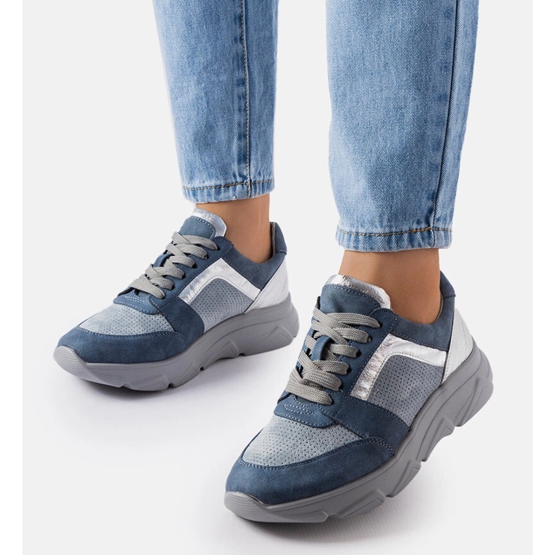 Tenisi albastri perforati de la Trecasali albastru 1