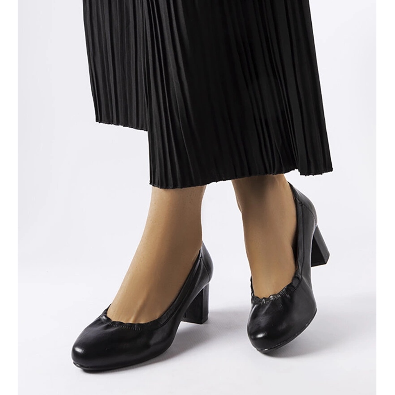 Inna Pompe Ploufe negre pe bloc negru 2