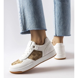 Inna Adidasi albi decorati cu monograma Isidor 1