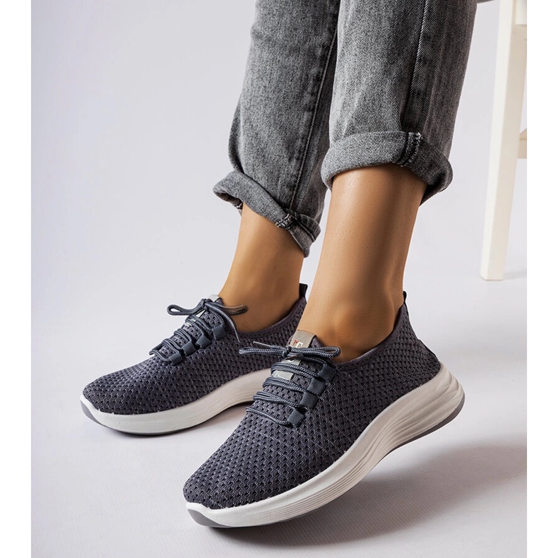 Tenisi gri din stofă de la Tommaso 1 Tenisi gri din stofă de la Tommaso 1