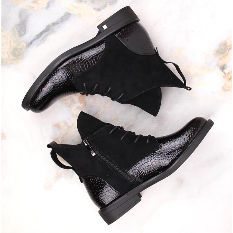 Cizme izolate crocodil negru pentru femei Potocki 1