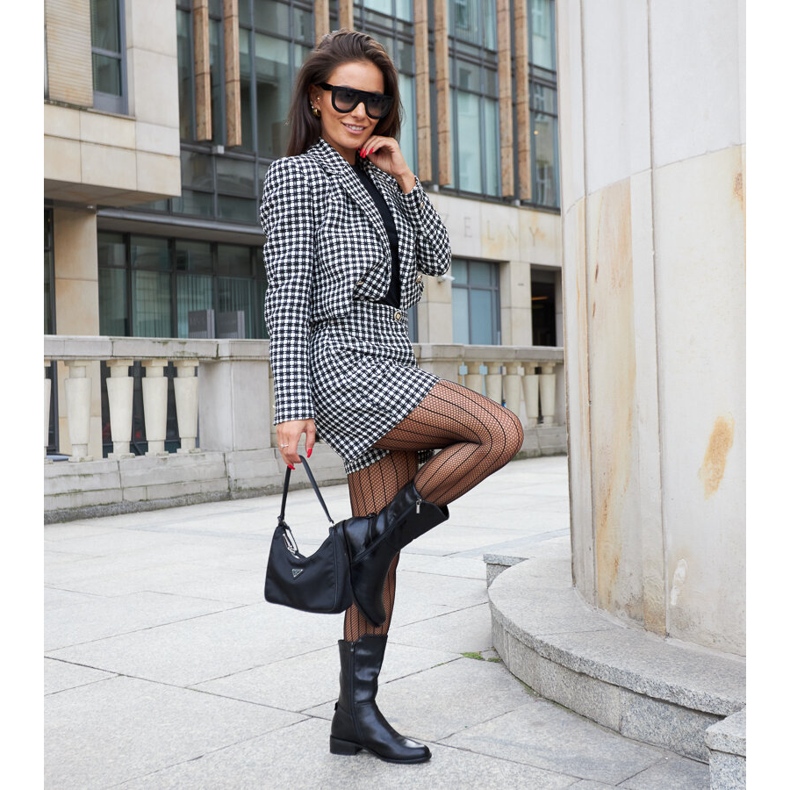 Cizme înalte izolate negre de la Mayonga negru 1