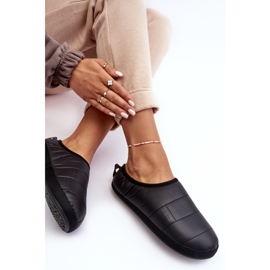 Papuci izolați pentru femei Black Big Star KK274604 negru 1