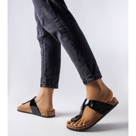 Șlapi negri cu catarame de la Lee Cooper LCW-22-35-1170L negru 1