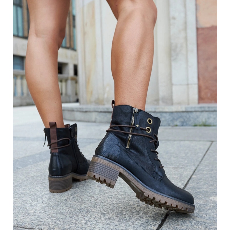 Cizme izolate Howarth negre negru 1