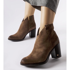 Cizme izolate din piele intoarsa maro Karino 1 Cizme izolate din piele intoarsa maro Karino 1