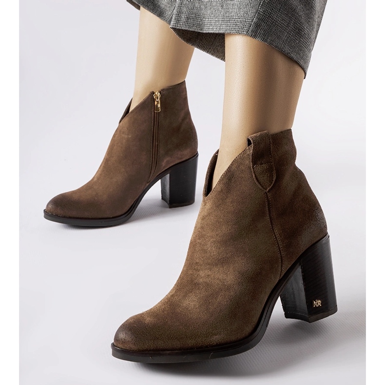 Cizme izolate din piele intoarsa maro Karino 1 Cizme izolate din piele intoarsa maro Karino 1