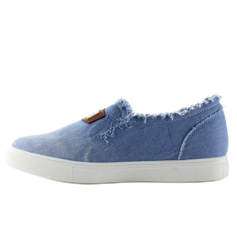 Slip-on din denim cu insignă NB22 L. Albastru 2