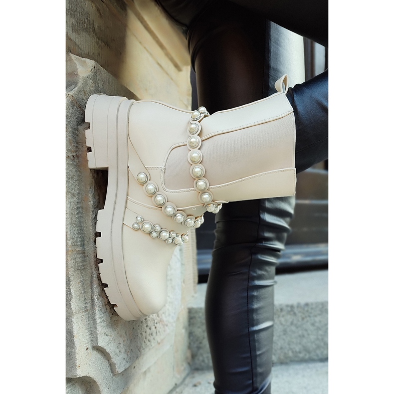 Botine de dama bej cu accesorii decorative 1 Botine de dama bej cu accesorii decorative 1