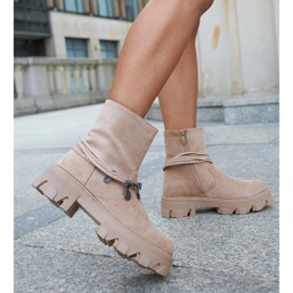 Botine bej cu brățară decorativă de Geraldo 1