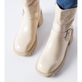 Botine bej pe un toc masiv Castelvetrano 1