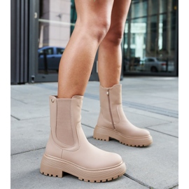 Botine izolate bej pe platforma Rinaldo 2