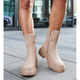 Botine izolate bej pe platforma Rinaldo 3