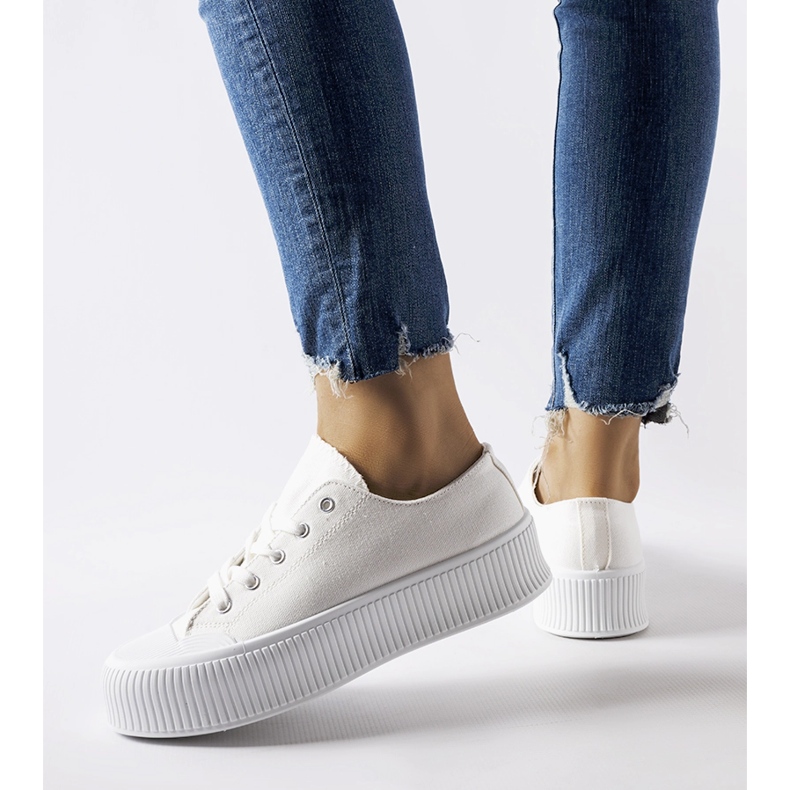 Tenisi albi pe o platformă groasă Fortunata 2