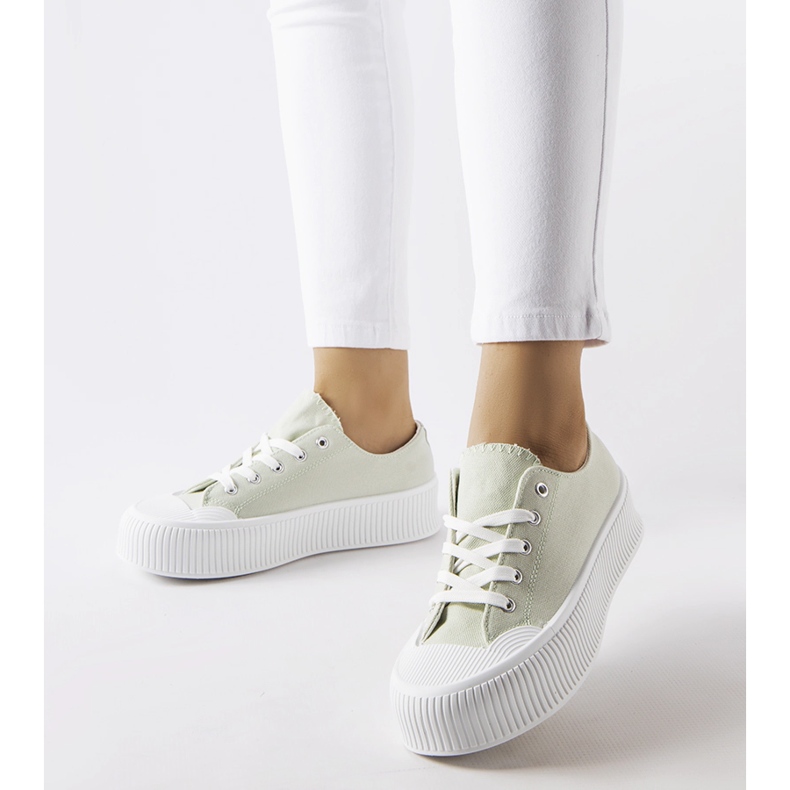 Adidași verzi pe o platformă groasă Fortunata verde 1