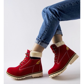 Cizme roșii izolate Montalbino roșu 1 Cizme roșii izolate Montalbino roșu 1