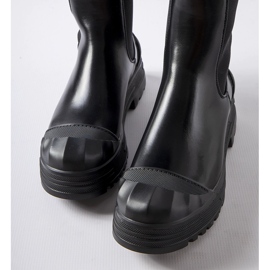Botine albaneze negre, izolate, masive negru 2