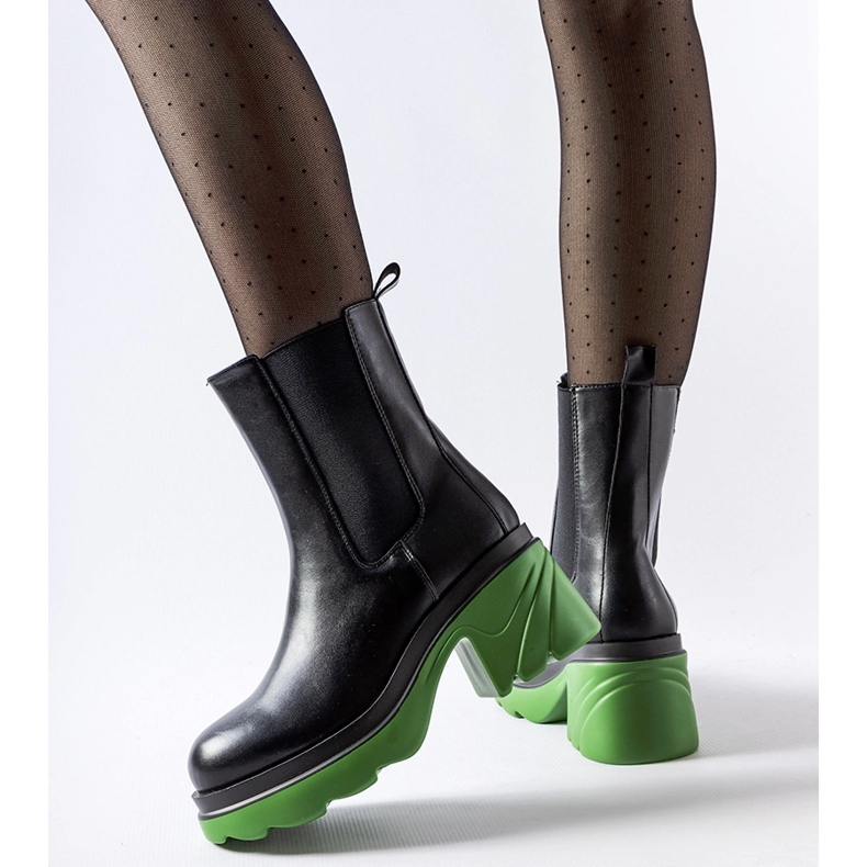 Botine izolate negre cu toc Tirano verde negru 1