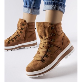 Pantofi de trekking izolați caramel Mazara maro 1