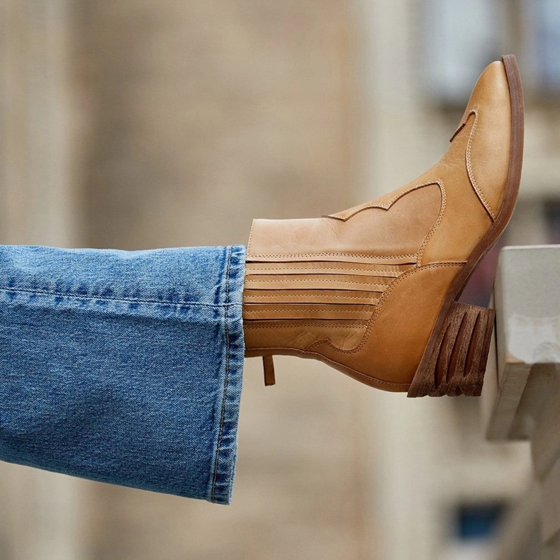 Marco Shoes Cizme de cowboy din piele lustruite manual, cu fețe late de cauciuc galben 1