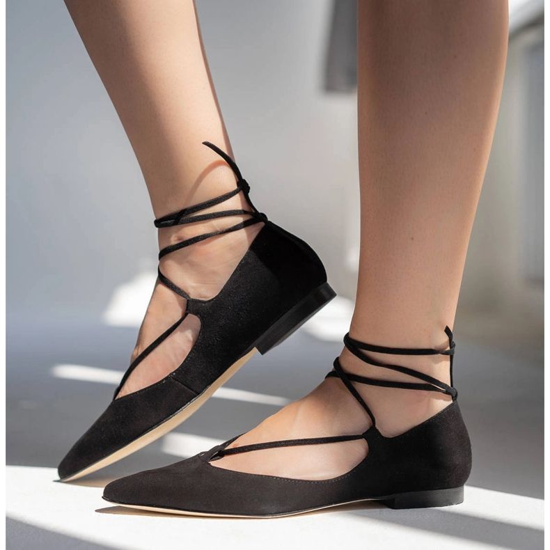 Marco Shoes Balerini din piele intoarsa cu o curea in jur negru 1