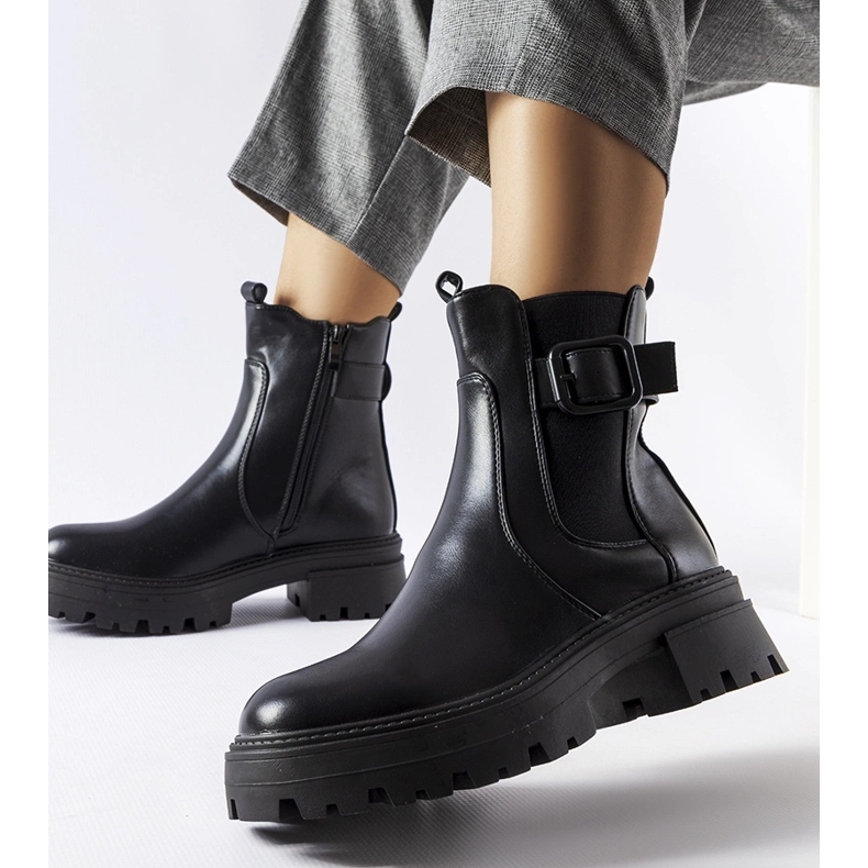 Cizme Parolise izolate negre negru 1