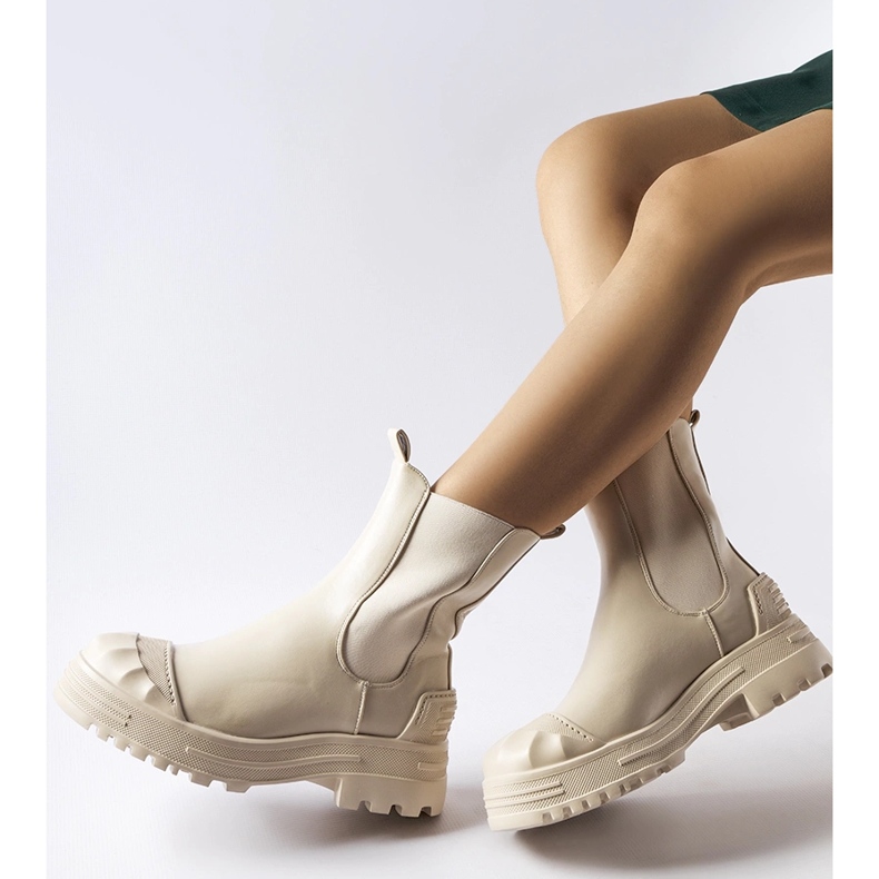 Botine masive izolate bej de la Albanese 1