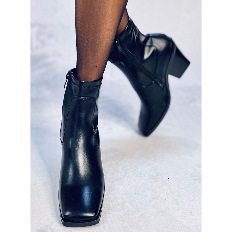 Tocuri înalte Arya Black negru 1