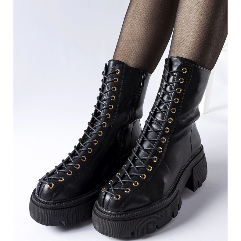 Cizme izolate negre decorate cu legare Amla negru 1