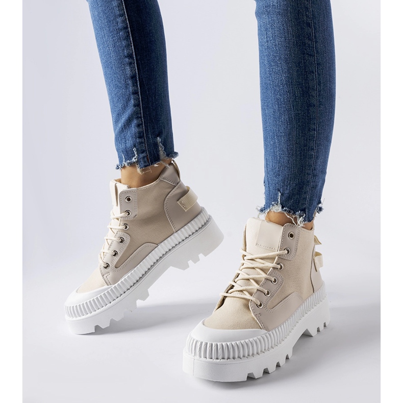 Inna Adidași bej pe o platformă înaltă Grotta 1