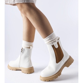 Botine albe cu talpa bej Giacinta 1