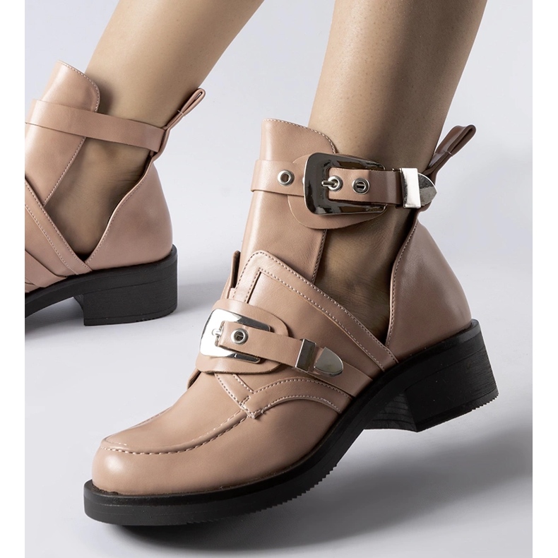 Botine roz cu decupaje de la Sperone 1